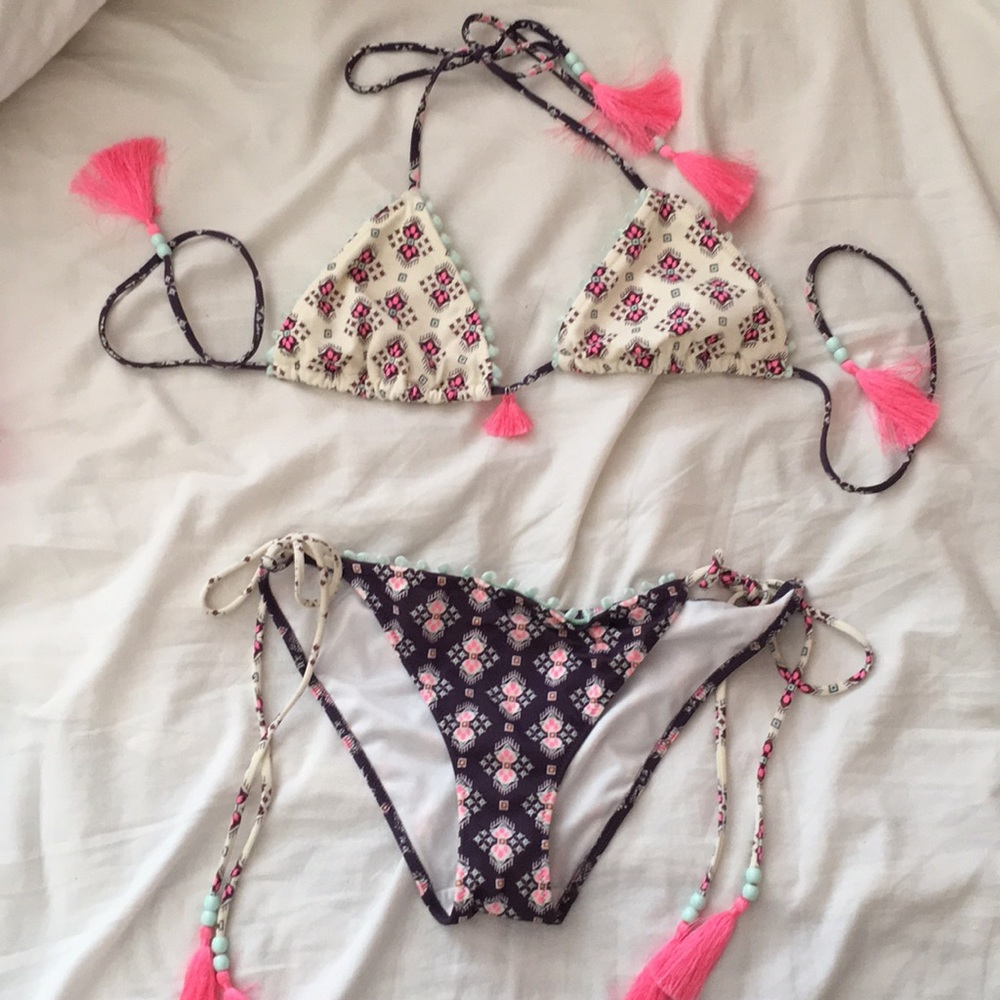 VS Bikini